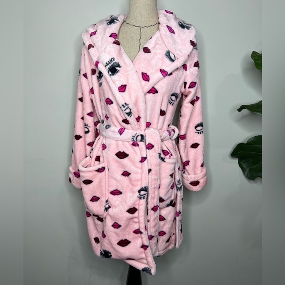Betsey Johnson Other - Betsey Johnson Super Soft Comfy Robe Pajamas Pink Cozy sz XS